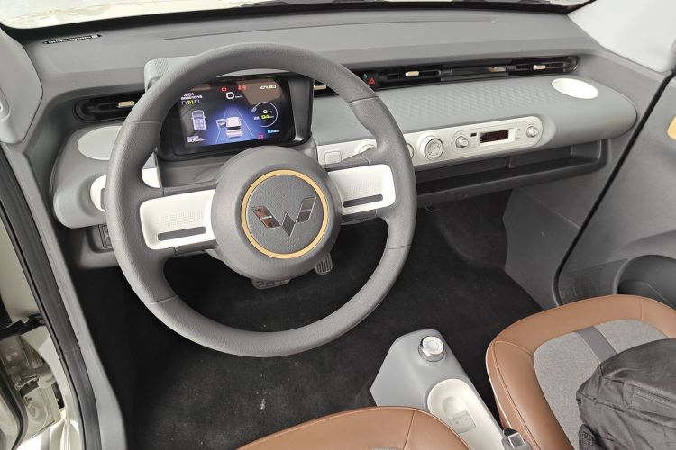 Used Wuling Hongguang MINIEV 2022 GAMEBOY 200km Gaming Edition with Lithium Iron Phosphate Center Console