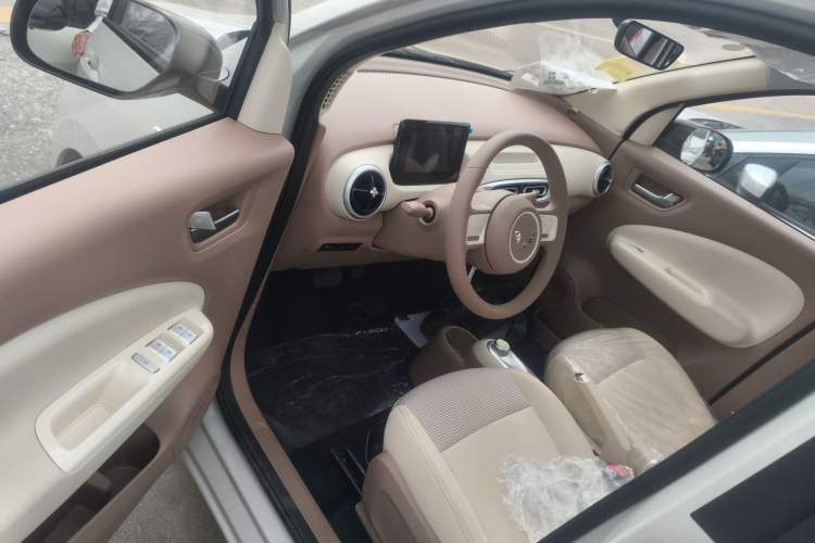 Used Wuling Hongguang MINIEV 2025 Four-Door Version Advanced Edition Driver Seat