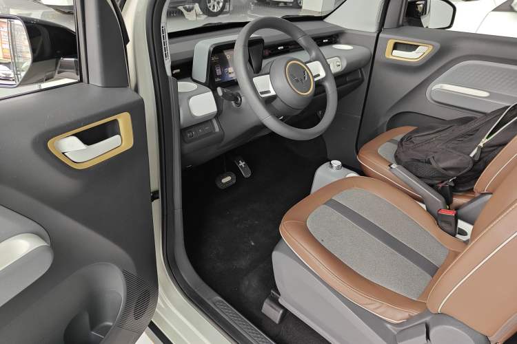 Used Wuling Hongguang MINIEV 2022 GAMEBOY 200km Gaming Edition with Lithium Iron Phosphate Driver Seat