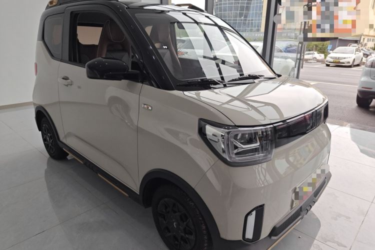 Used Wuling Hongguang MINIEV 2022 GAMEBOY 200km Gaming Edition with Lithium Iron Phosphate Front Right 45 Deg