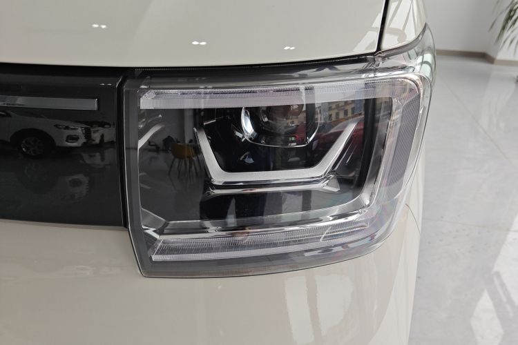 Used Wuling Hongguang MINIEV 2022 GAMEBOY 200km Gaming Edition with Lithium Iron Phosphate Left Front Headlight