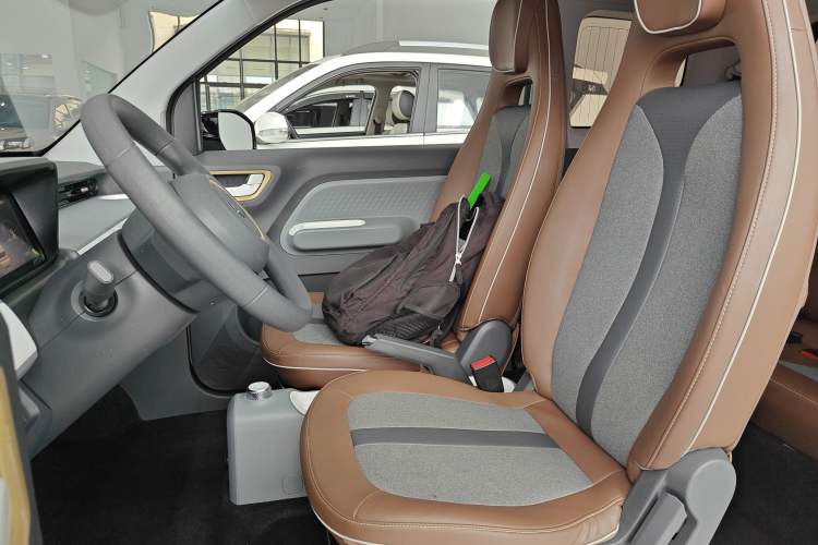 Used Wuling Hongguang MINIEV 2022 GAMEBOY 200km Gaming Edition with Lithium Iron Phosphate Left Front Seat