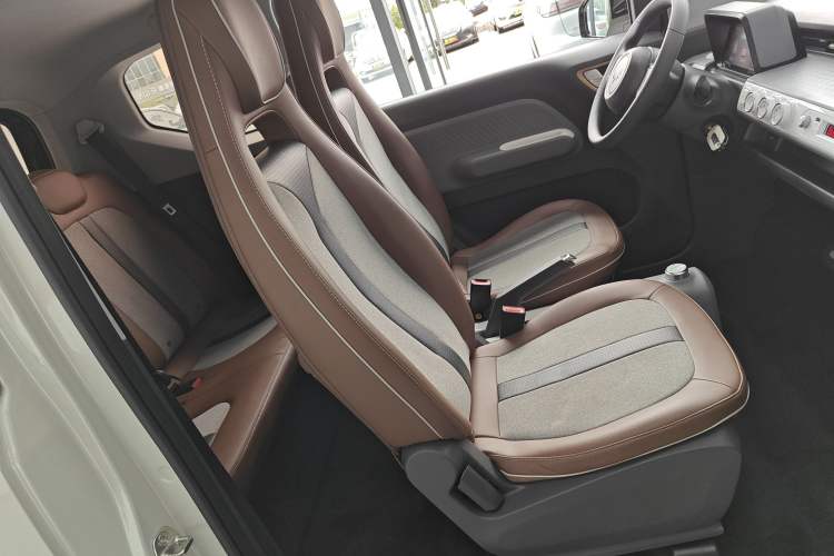 Used Wuling Hongguang MINIEV 2022 GAMEBOY 200km Gaming Edition with Lithium Iron Phosphate Right Front Seat
