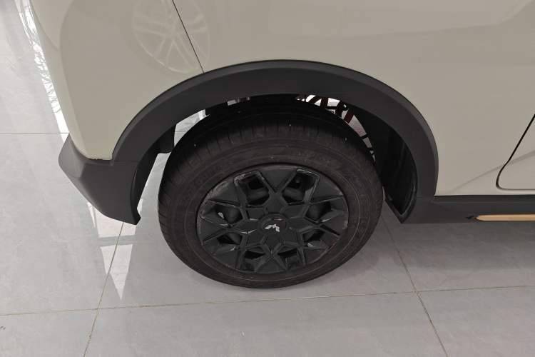 Used Wuling Hongguang MINIEV 2022 GAMEBOY 200km Gaming Edition with Lithium Iron Phosphate Right Rear Wheel Hub