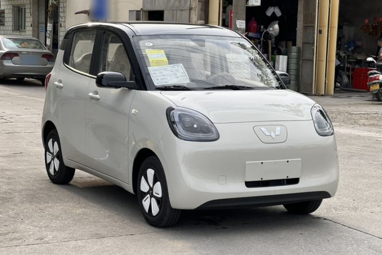 Used Wuling Hongguang MINIEV 2025 Four-Door Version Zhenxiang+ Edition Exterior 2