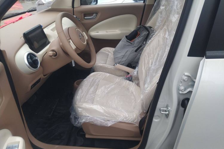 Used Wuling Hongguang MINIEV 2025 Four-Door Version Advanced Edition Left Front Seat