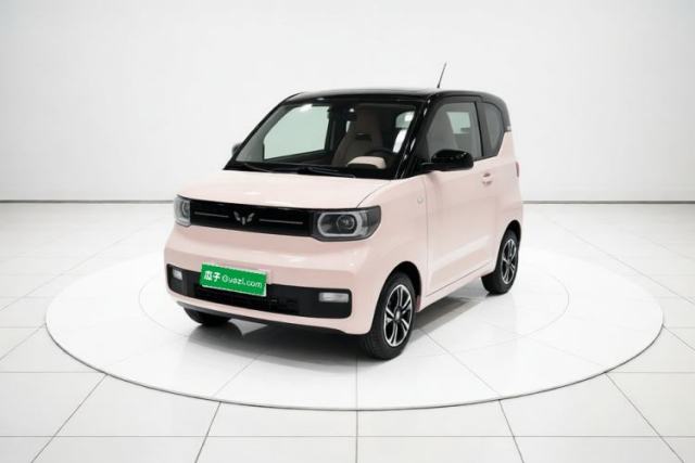 Ojetý Wuling Hongguang MINIEV 2020 Freedom Version Lithium Iron Phosphate