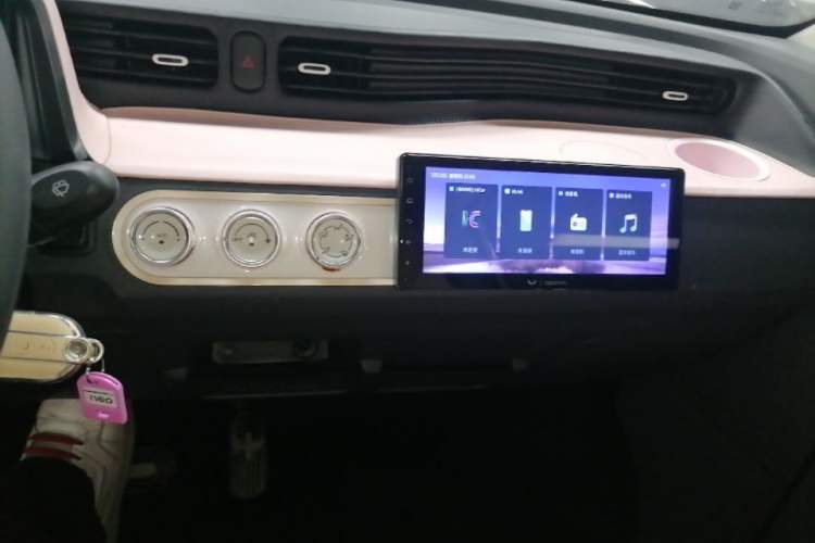 Used Wuling Hongguang MINIEV 2020 Freedom Version Lithium Iron Phosphate Audio And AC Panel