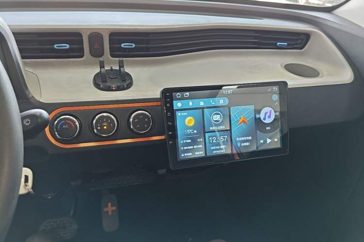 Used Wuling Hongguang MINIEV 2020 Enjoy Edition Lithium-Ion Battery Audio And AC Panel