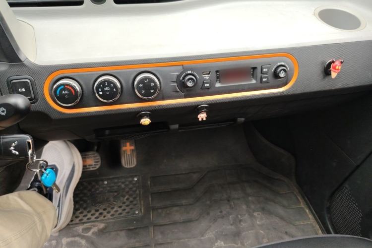 Used Wuling Hongguang MINIEV 2020 Freedom Version Lithium Iron Phosphate Audio And AC Panel