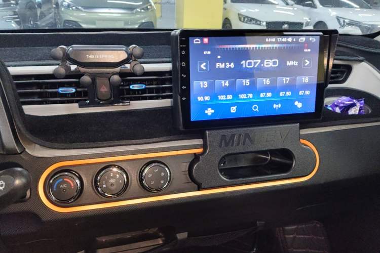 Used Wuling Hongguang MINIEV 2020 Enjoyment Model Lithium Iron Phosphate Audio And AC Panel