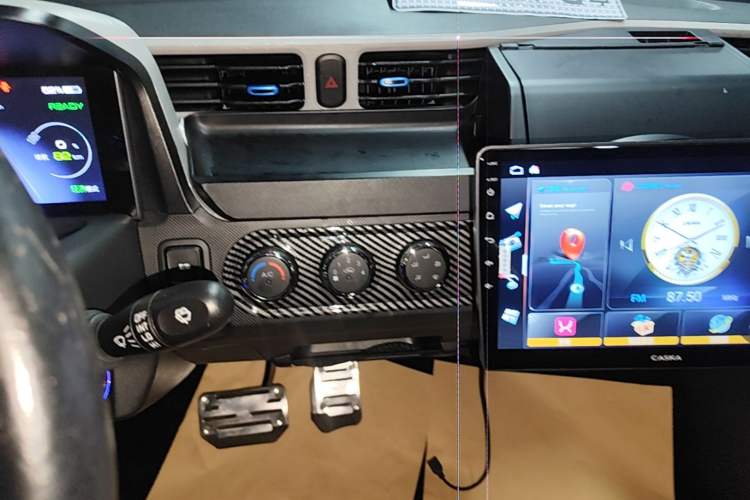 Used Wuling Hongguang MINIEV 2020 Enjoyment Model Lithium Iron Phosphate Audio And AC Panel