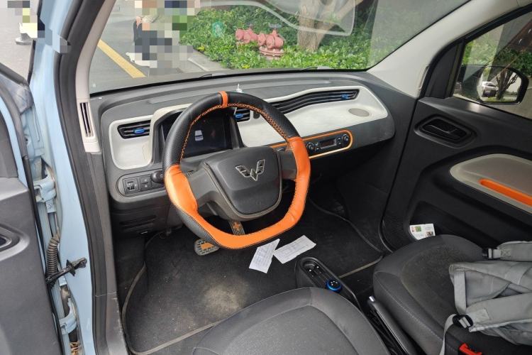 Used Wuling Hongguang MINIEV 2020 Freedom Version Lithium Iron Phosphate Center Console