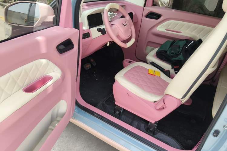 Used Wuling Hongguang MINIEV 2020 Enjoyment Model Lithium Iron Phosphate Driver Seat
