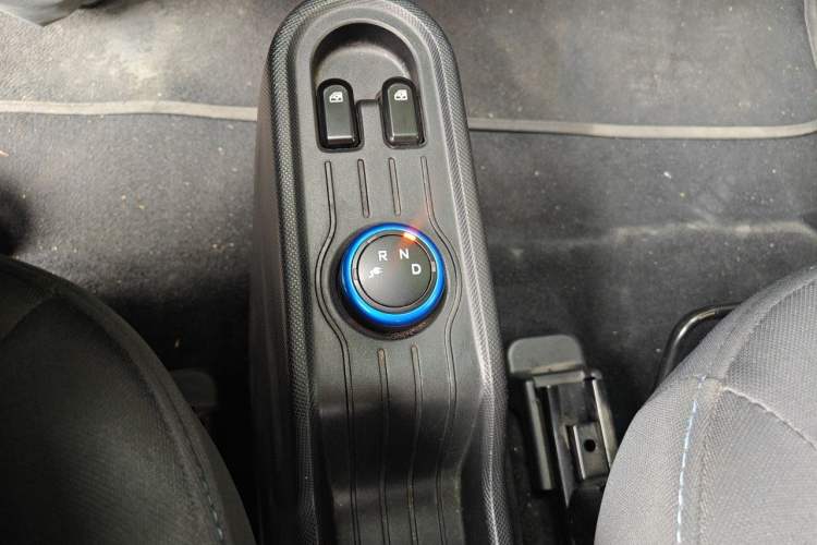 Used Wuling Hongguang MINIEV 2020 Freedom Version Lithium Iron Phosphate Gear Lever
