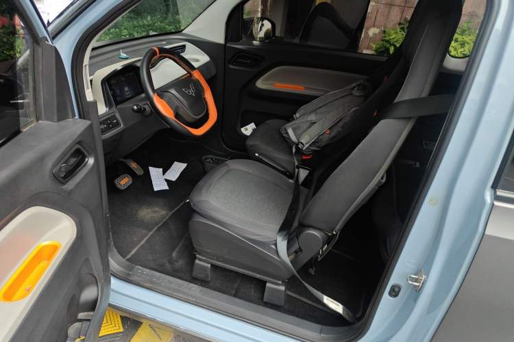 Used Wuling Hongguang MINIEV 2020 Freedom Version Lithium Iron Phosphate Left Front Seat