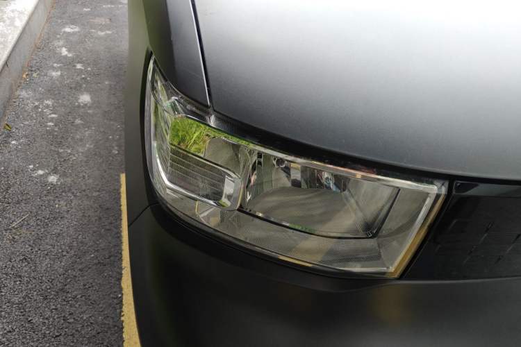 Used Wuling Hongguang MINIEV 2020 Freedom Version Lithium Iron Phosphate Right Front Headlight