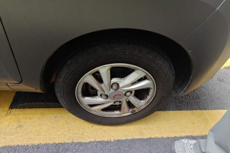 Used Wuling Hongguang MINIEV 2020 Freedom Version Lithium Iron Phosphate Right Front Wheel Hub