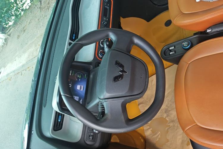 Used Wuling Hongguang MINIEV 2020 Enjoyment Model Lithium Iron Phosphate Steering Wheel