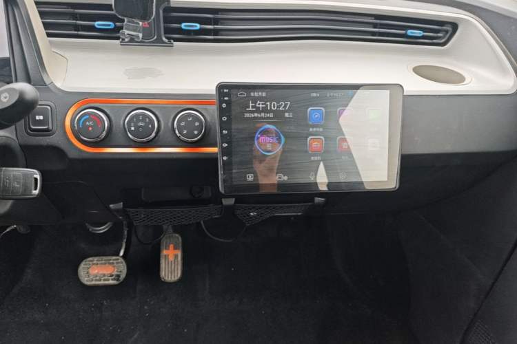Used Wuling Hongguang MINIEV 2020 Enjoyment Model Lithium Iron Phosphate Audio And AC Panel