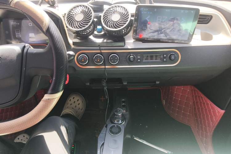 Used Wuling Hongguang MINIEV 2020 Freedom Version Lithium Iron Phosphate Audio And AC Panel