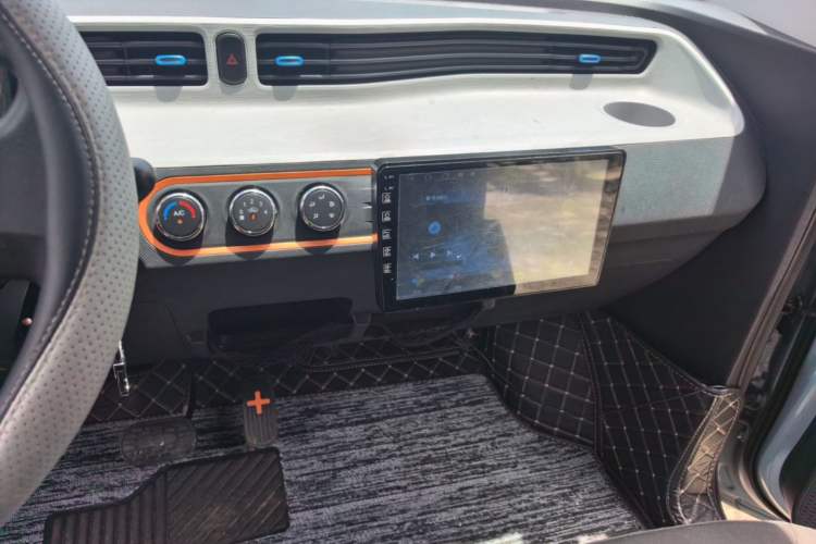 Used Wuling Hongguang MINIEV 2020 Enjoy Edition Lithium-Ion Battery Audio And AC Panel