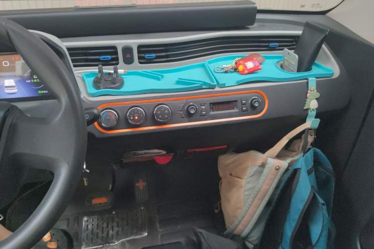 Used Wuling Hongguang MINIEV 2020 Enjoyment Model Lithium Iron Phosphate Audio And AC Panel