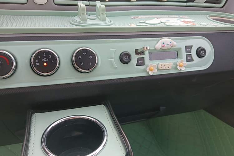Used Wuling Hongguang MINIEV 2020 Freedom Version Lithium Iron Phosphate Audio And AC Panel
