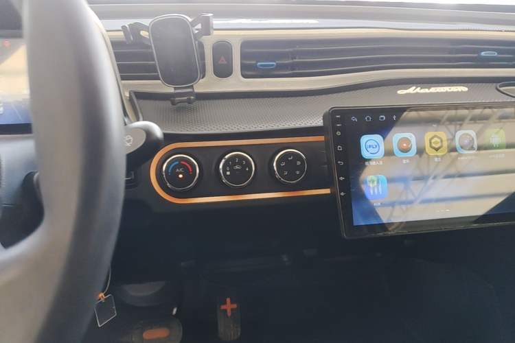 Used Wuling Hongguang MINIEV 2020 Enjoyment Model Lithium Iron Phosphate Audio And AC Panel