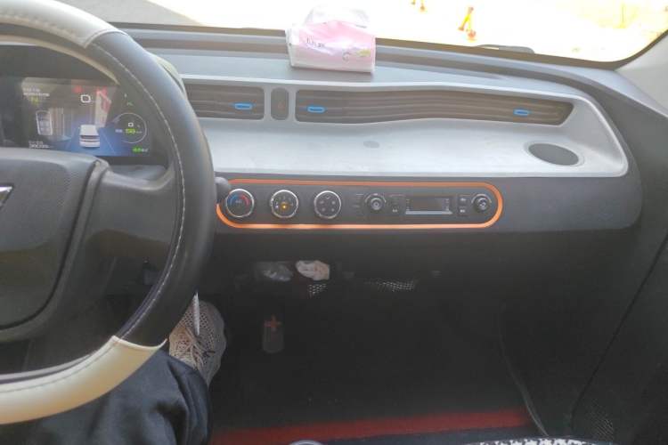 Used Wuling Hongguang MINIEV 2020 Freedom Version Lithium Iron Phosphate Audio And AC Panel