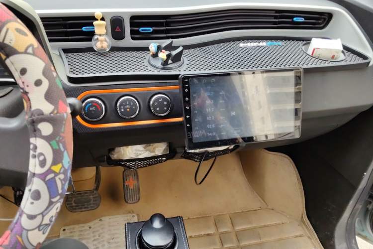 Used Wuling Hongguang MINIEV 2020 Enjoyment Model Lithium Iron Phosphate Audio And AC Panel