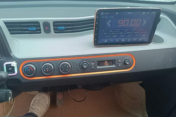 Used Wuling Hongguang MINIEV 2020 Enjoyment Model Lithium Iron Phosphate Audio And AC Panel