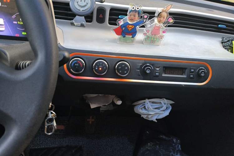 Used Wuling Hongguang MINIEV 2020 Zizai Version Lithium-NMC Audio And AC Panel