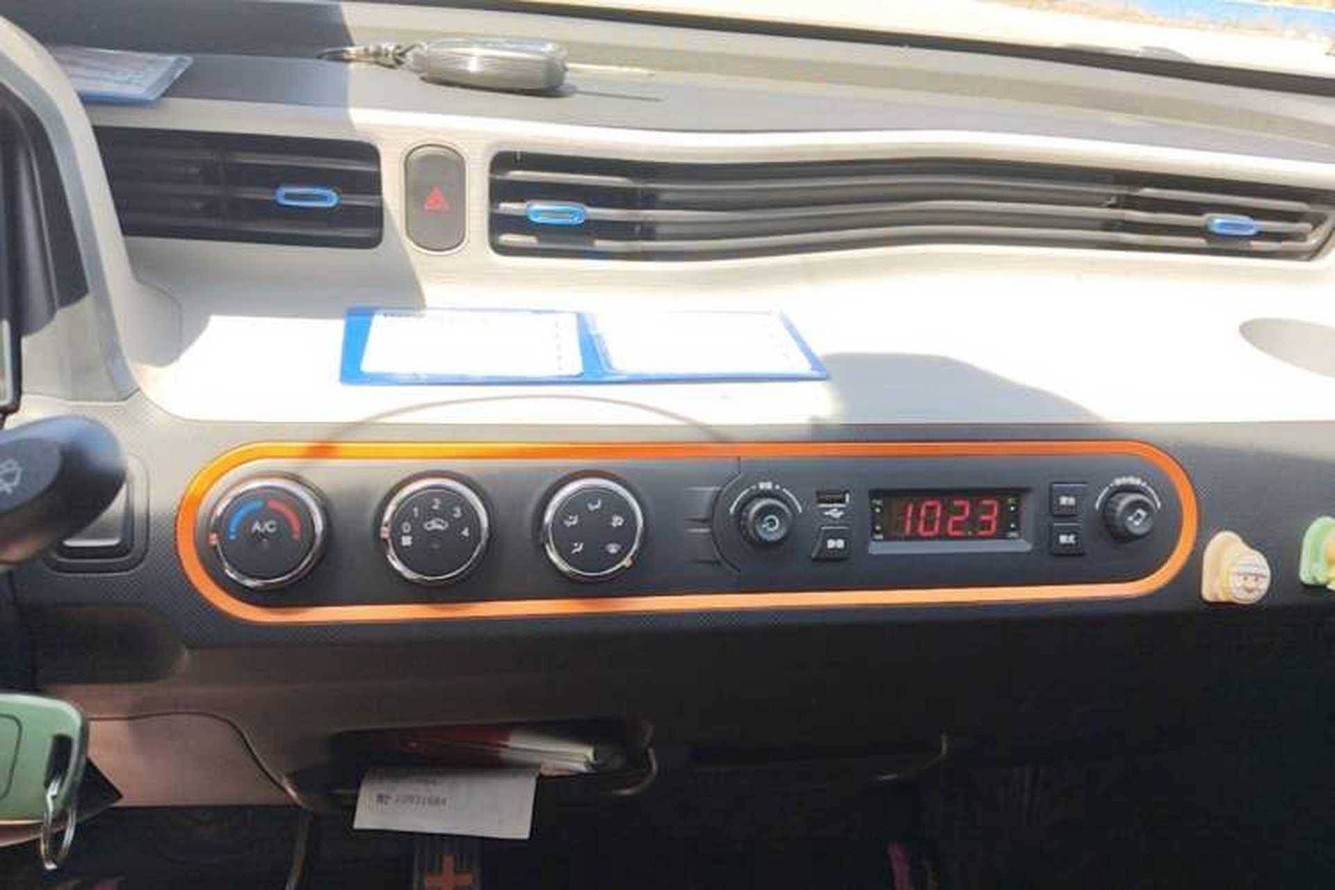 Used Wuling Hongguang MINIEV 2020 Freedom Version Lithium Iron Phosphate Audio And AC Panel