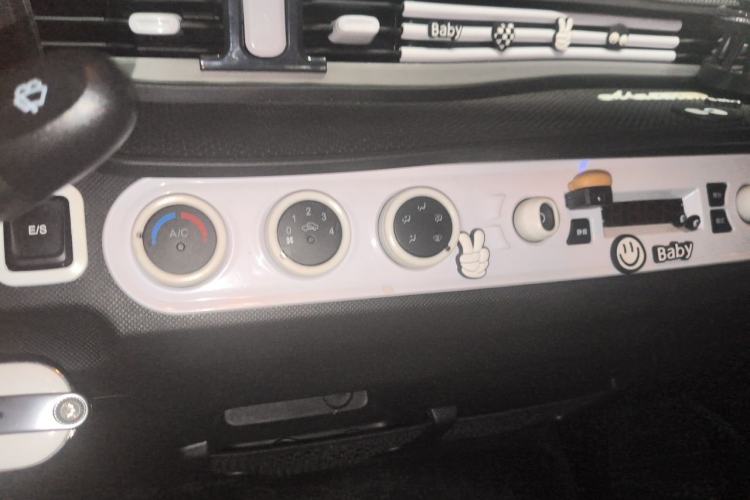 Used Wuling Hongguang MINIEV 2020 Enjoyment Model Lithium Iron Phosphate Audio And AC Panel