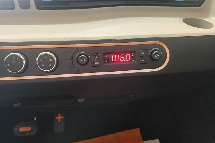 Used Wuling Hongguang MINIEV 2020 Enjoy Edition Lithium-Ion Battery Audio And AC Panel