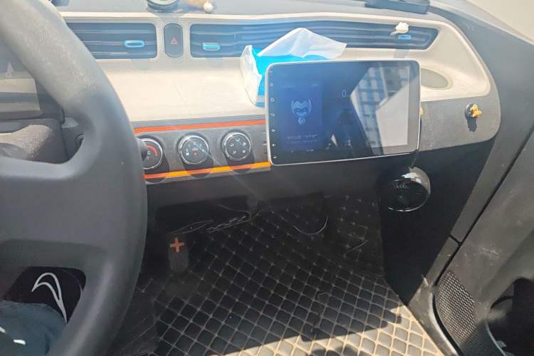 Used Wuling Hongguang MINIEV 2020 Zizai Version Lithium-NMC Audio And AC Panel