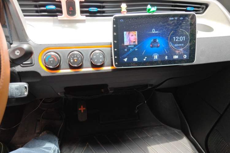 Used Wuling Hongguang MINIEV 2020 Enjoy Edition Lithium-Ion Battery Audio And AC Panel
