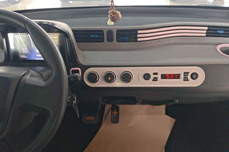 Used Wuling Hongguang MINIEV 2020 Enjoyment Model Lithium Iron Phosphate Audio And AC Panel