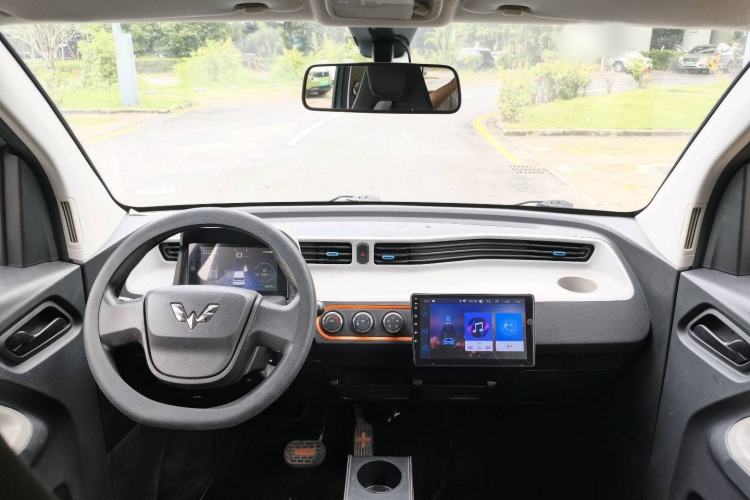 Used Wuling Hongguang MINIEV 2020 Freedom Version Lithium Iron Phosphate Audio And AC Panel
