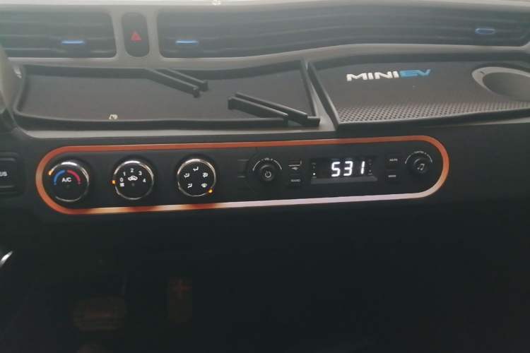 Used Wuling Hongguang MINIEV 2020 Freedom Version Lithium Iron Phosphate Audio And AC Panel