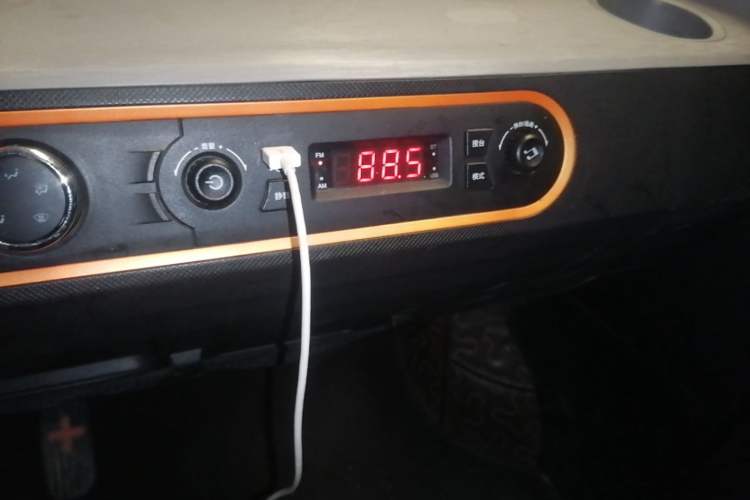 Used Wuling Hongguang MINIEV 2020 Enjoyment Model Lithium Iron Phosphate Audio And AC Panel