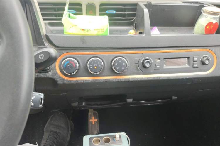 Used Wuling Hongguang MINIEV 2020 Zizai Version Lithium-NMC Audio And AC Panel