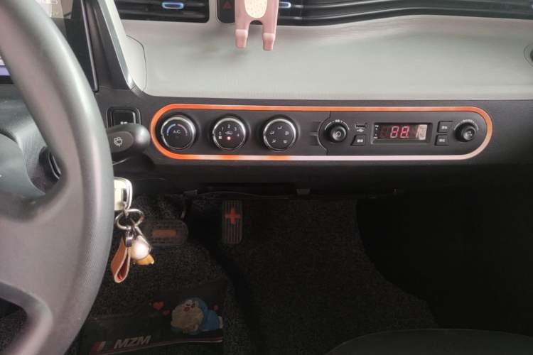 Used Wuling Hongguang MINIEV 2020 Zizai Version Lithium-NMC Audio And AC Panel