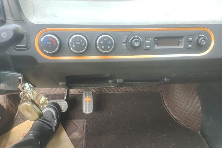 Used Wuling Hongguang MINIEV 2020 Enjoy Edition Lithium-Ion Battery Audio And AC Panel