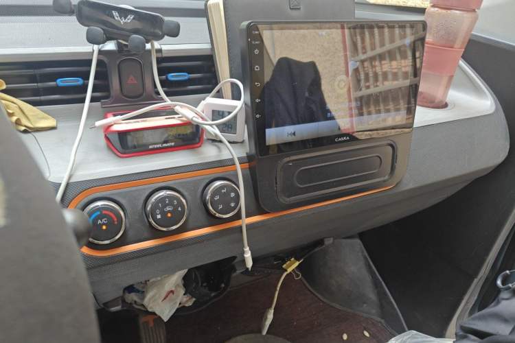 Used Wuling Hongguang MINIEV 2020 Enjoyment Model Lithium Iron Phosphate Audio And AC Panel