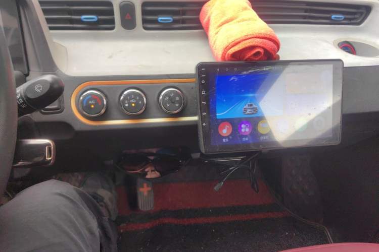 Used Wuling Hongguang MINIEV 2020 Zizai Version Lithium-NMC Audio And AC Panel