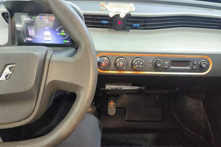 Used Wuling Hongguang MINIEV 2020 Enjoy Edition Lithium-Ion Battery Audio And AC Panel