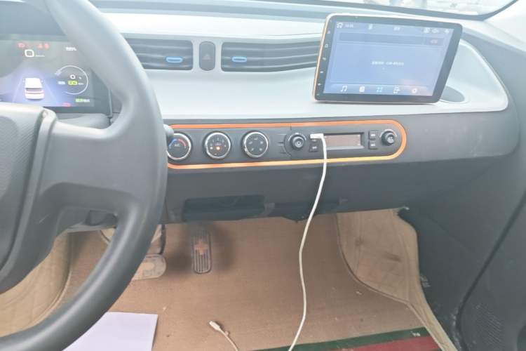 Used Wuling Hongguang MINIEV 2020 Enjoyment Model Lithium Iron Phosphate Audio And AC Panel