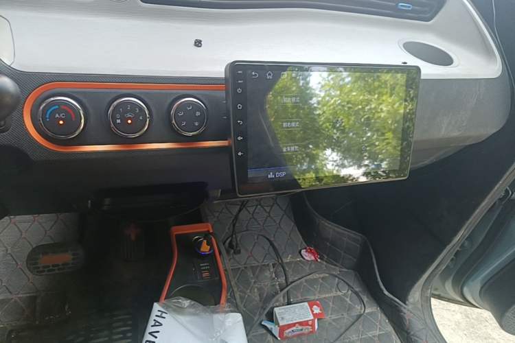 Used Wuling Hongguang MINIEV 2020 Freedom Version Lithium Iron Phosphate Audio And AC Panel